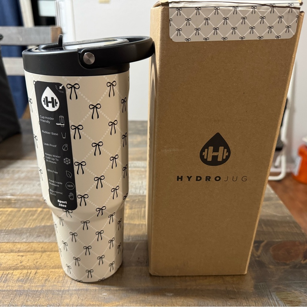 NWT HydroJug Stella 32oz Sport